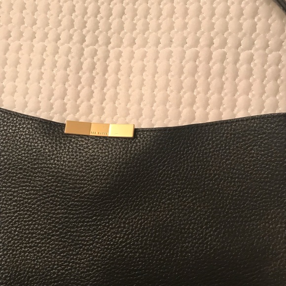 Black leather Ted Baker hobo style shoulder bag - Picture 3 of 7